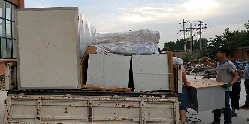 廠房車間凈化設(shè)備發(fā)貨現(xiàn)場